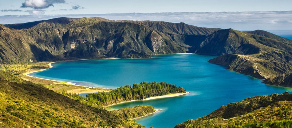 Prázdninové letenky na Azorské ostrovy: z Prahy do Ponta Delgady