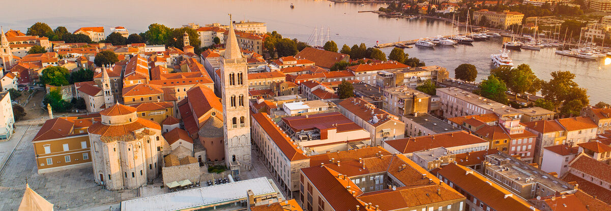 Kam si zaletět na Velikonoce z Prahy pod 3 000 Kč