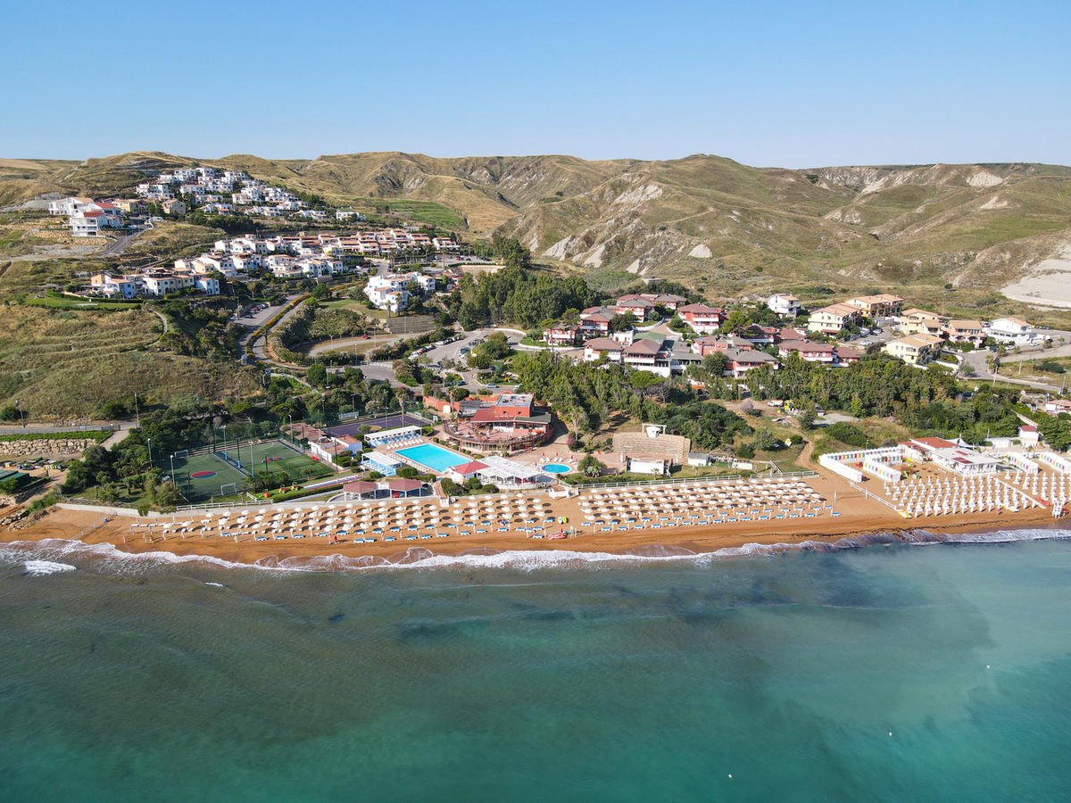 LM zájezdy z Brna do italské Kalábrie: 3* a 4* hotely se stravou od 7 790 Kč