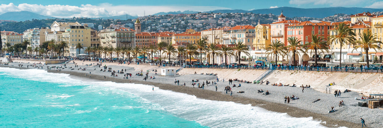 Nejen jarní letenky z Prahy do Nice na přímém letu