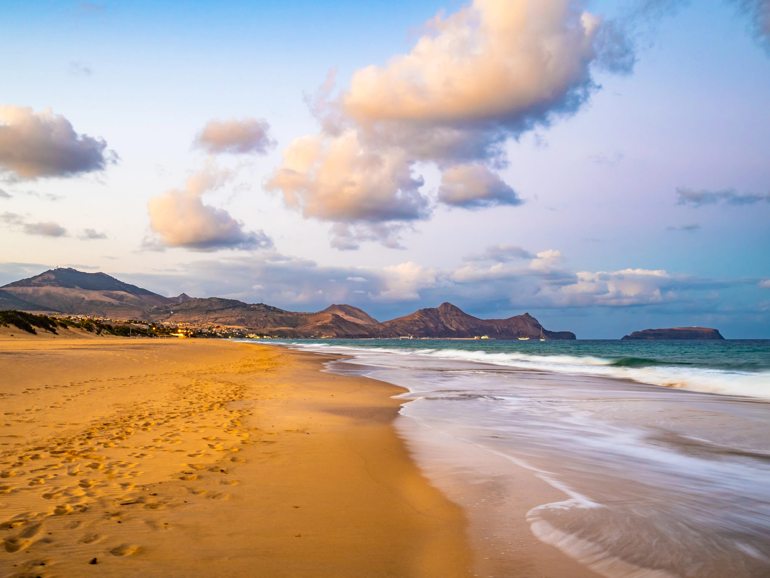 Zájezdy z Prahy na Porto Santo do 5* hotelu s all inclusive v druhém dubnovém týdnu za 14 790 Kč
