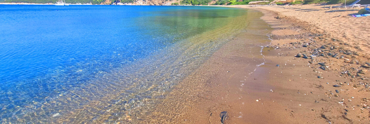Červnové zájezdy na Skyros s odletem z Prahy