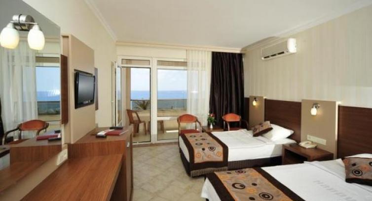 Last minute Turecko: 5*hotel s all inclusive 9984 Kč, odlet z Prahy